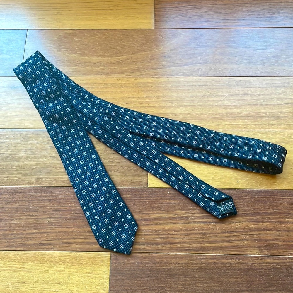 RW&Co. Men’s Tie, Blue Textured Motif